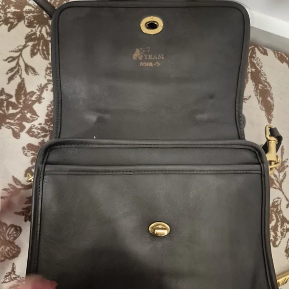Vintage COACH Court Bag Old Coach Hand Bag Shoulder Bag Black Leather - Picture 11 of 17